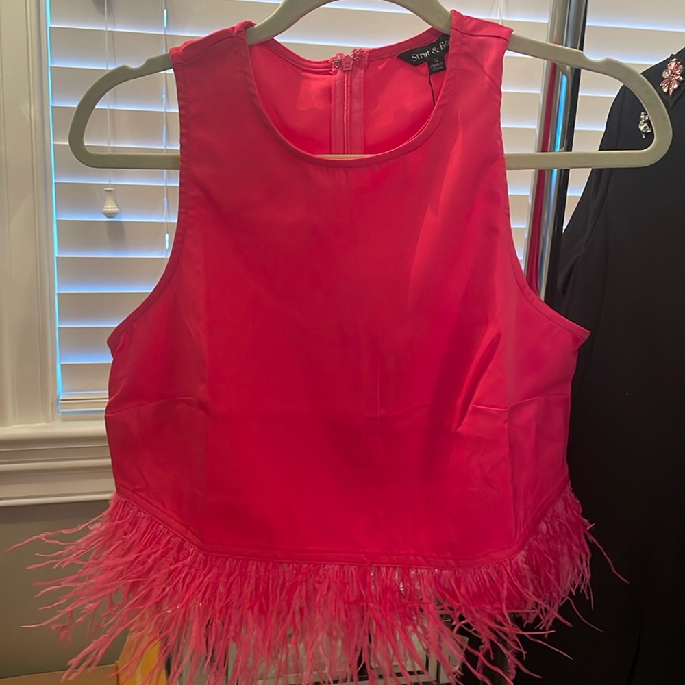 Strut and Bolt hot pink feathery top